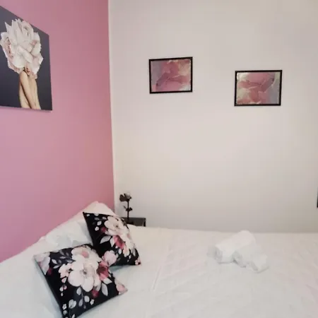 Luxury Sisters House 