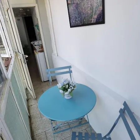Luxury Sisters House 