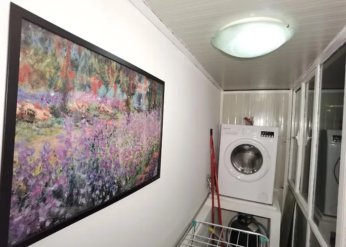 Luxury Sisters House 