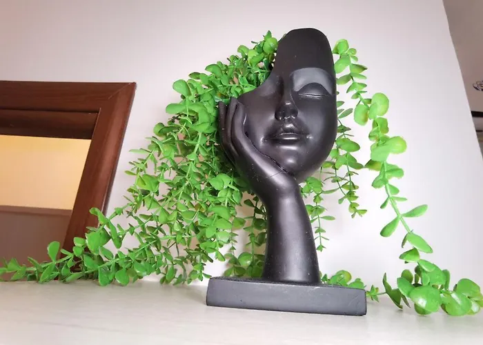 Luxury Sisters House 