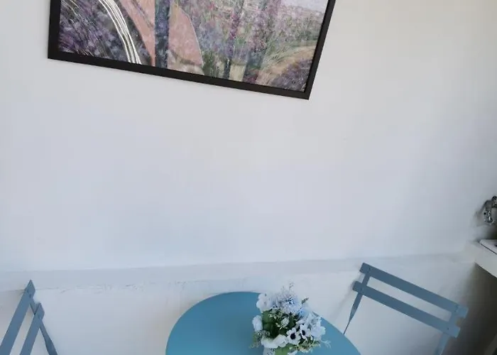 Luxury Sisters House 